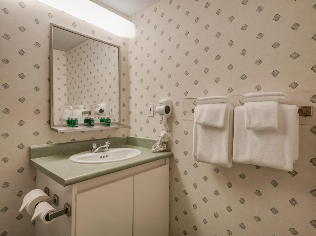 Harrison Lake Hotel Гаррісон-Гот-Спрингс Екстер'єр фото