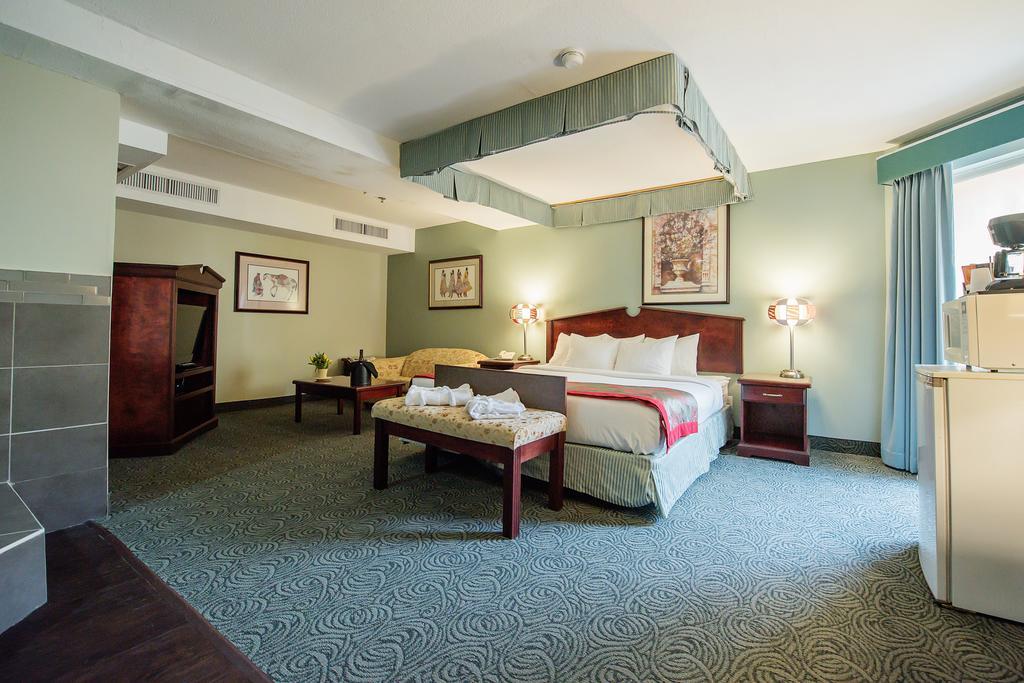 Harrison Lake Hotel Гаррісон-Гот-Спрингс Екстер'єр фото