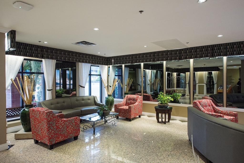 Harrison Lake Hotel Гаррісон-Гот-Спрингс Екстер'єр фото